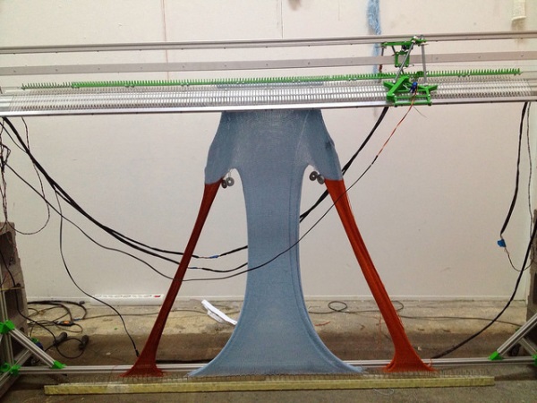 Print out a sweater with Kniterate, a 3D printer for knitting